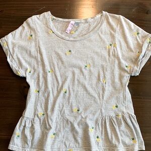 Francesca’s Collections Alya Top Pineapple Striped Short Sleeve Tee Size Medium